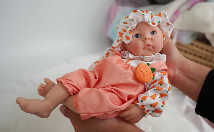 Muñeca bebé de silicona de cue - Baby Products Trending reseña y precio