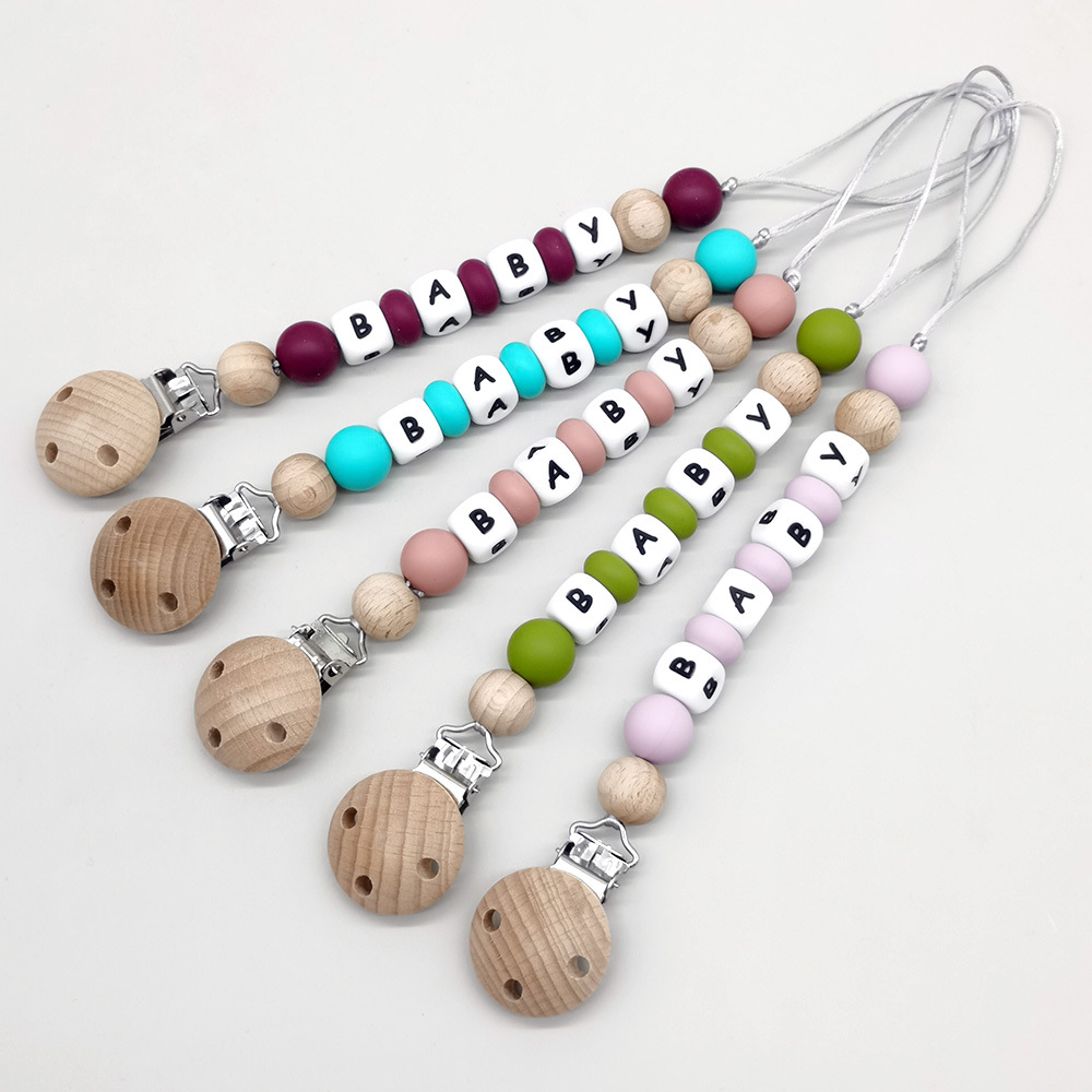 Clips para chupete con nombre  - Baby Products In reseña y precio